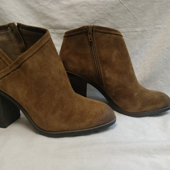 Lucky Brand Suede Ankle Bootie (salza) - Picture 3 of 10